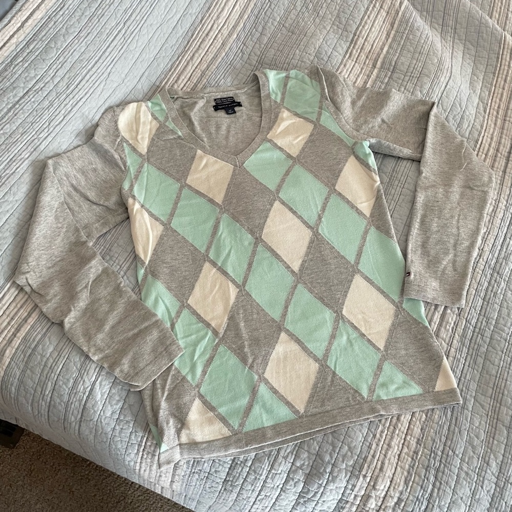 Tommy Hilfiger  V Neck Sweater size S/P